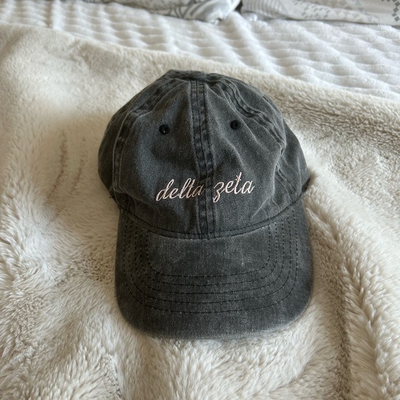 DELTA ZETA HAT - Picture 2 of 2